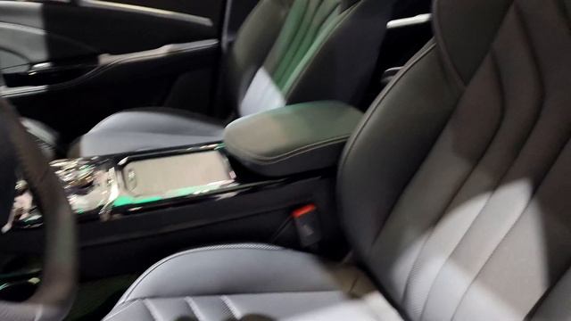 Hozon Neta U Pro EV смотреть онлайн