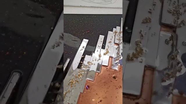 Mirror Resin painting with metal bronze. Зеркальная Картина из эпоксидной смолы с бронзой и стразам смотреть онлайн