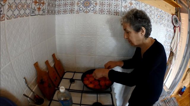 Жаренные баклажаны с помидорами.Вы пробовали? смотреть онлайн