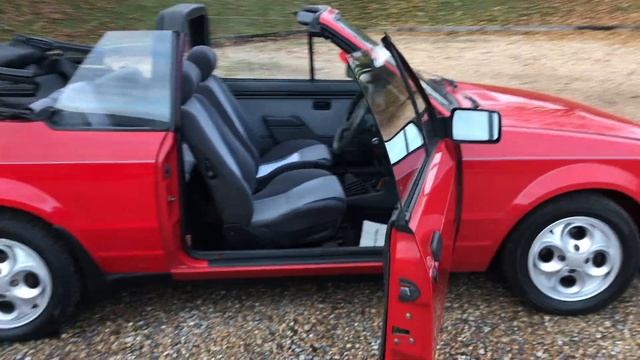 Ford Escort XR3i Cabriolet 1984 - Bradley James Classics смотреть онлайн