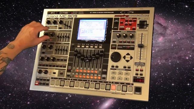 Roland MC-909 Euro Trance Patterns 2017 Groovebox Synthesizer Rik Marston Dance Music смотреть онлайн