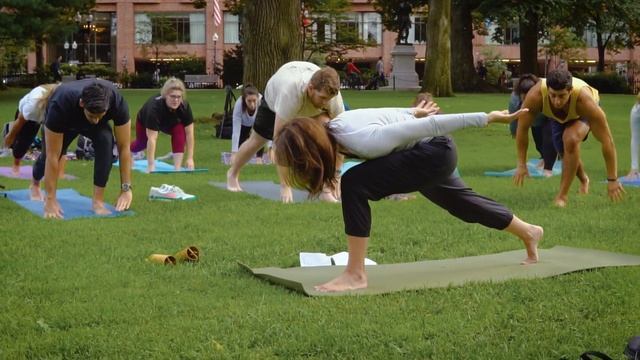 Yoga in the Park 2018 смотреть онлайн