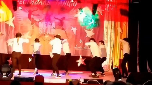 Студия современного танца "Dance Is". Фестиваль "Mega-Star" в Ирпене. 19 марта 2016. смотреть онлайн
