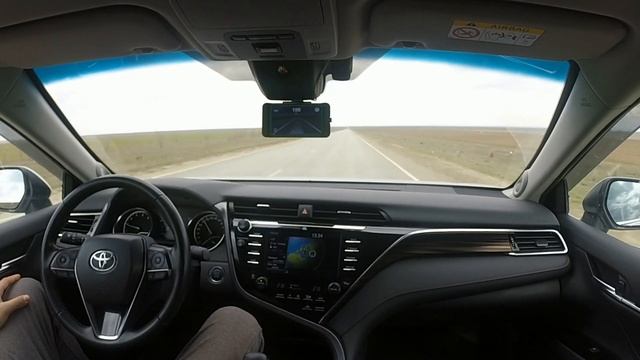 Camry на автопилоте при сильном боковом ветре! смотреть онлайн