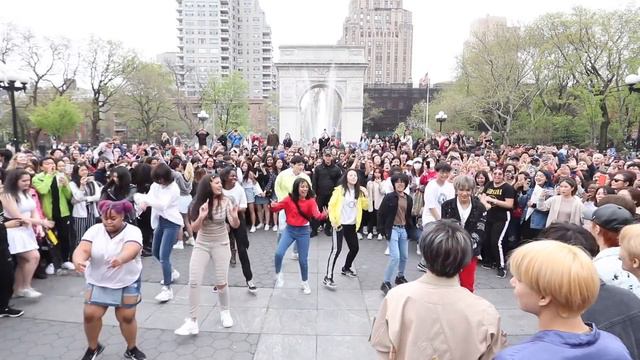 During the GoToe's RPD in New York, NCT 127 actually appeared…!! Am I dreaming??? смотреть онлайн