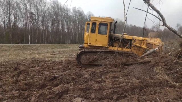 Бульдозер ЧТЗ-130 Трудная Работа бульдозириста смотреть онлайн