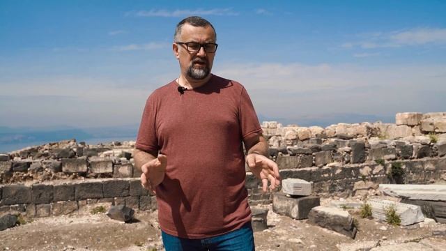 Главный Путник вещает с тумбочки за преимущества сайта)) смотреть онлайн