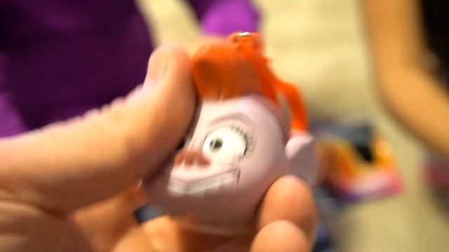 Trolls World Tour Candy Hunt! These Toy Heads are HUGE!!! смотреть онлайн