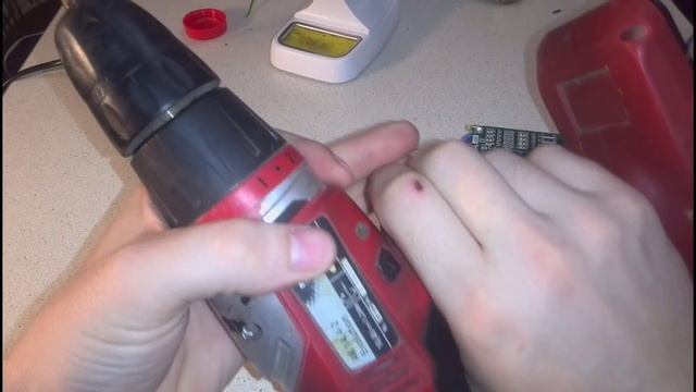 Переделка шуруповерта 14V на литий (Li-ion) с переделкой зарядного устройства смотреть онлайн