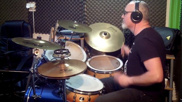Eric Clapton - Layla(Drum Cover by Cristi) смотреть онлайн