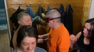 ОЛЕГ МОНГОЛ УДАРИЛ ОБИДЧИКА ИРИШКИ