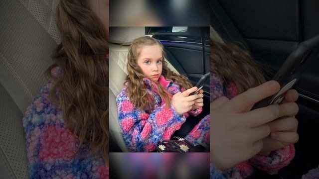 БЕЗУМНО ПОХОЖА НА МАТЬ! Эксклюзивное фото дочери Кристины Асмус и Гарика Харламова #shorts смотреть онлайн