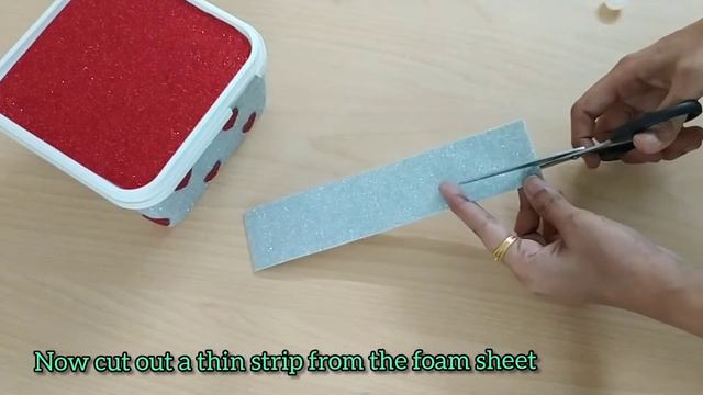 Ice cream box craft ideas/DIY Gift box using Ice cream tub/how to reuse ice cream box/christmas gif смотреть онлайн