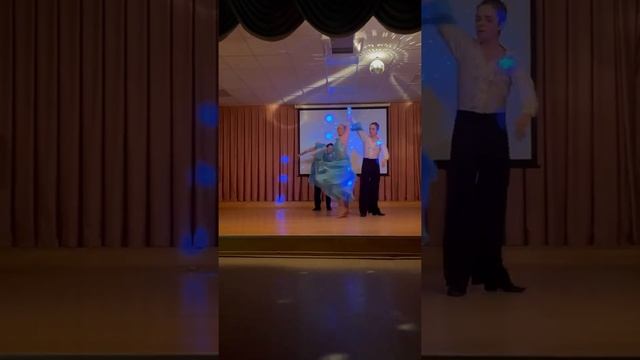 Бэлль. исполняют Юниоры ансамбля Удача. Артем, Виталина, Макс, Варя, Андрей, Оля смотреть онлайн