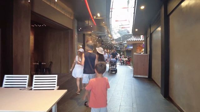Tourist Heaven Surfers Paradise - Sunny & Fun 4K Ambient Walk смотреть онлайн