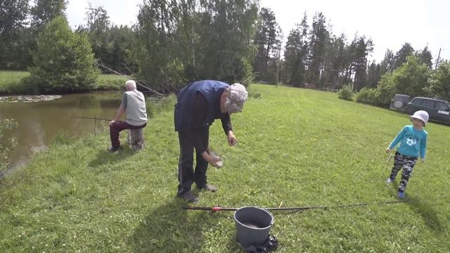 Пошли на рыбалку с сыном.На природе в латгалии. смотреть онлайн