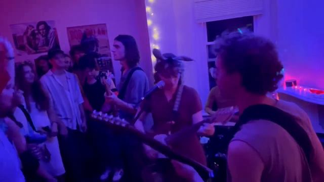 Talk Back to Me (Live) - The Hobgoblins смотреть онлайн