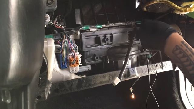 2002 Lexus GS430 Bluetooth Install смотреть онлайн