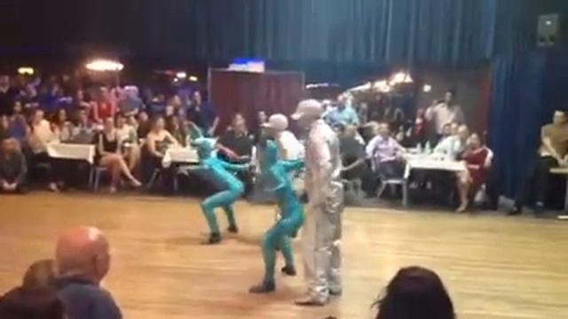 Born To Salsa Party. Now that's Salsa! смотреть онлайн