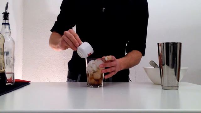 Espresso Martini Cocktail Tutorial | Drink Corner смотреть онлайн