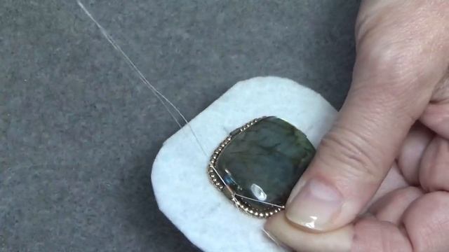 Tutorial #3 :Beaded Embroidery Techniques Bezels. Мастер класс, оплетение кабошона. смотреть онлайн