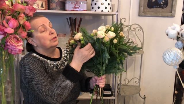 ЗИМНИЙ БУКЕТ . ФЛОРИСТИКА ДЛЯ НАЧИНАЮЩИХ смотреть онлайн
