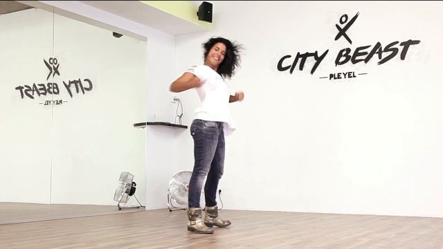 DUELE EL CORAZON - ENRIQUE IGLESIAS ft. WISIN / ZUMBA CHOREO By ERIKA LUNA смотреть онлайн