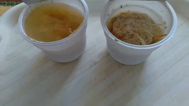 суп гороховый , суп лапша с курицей (каждый день)