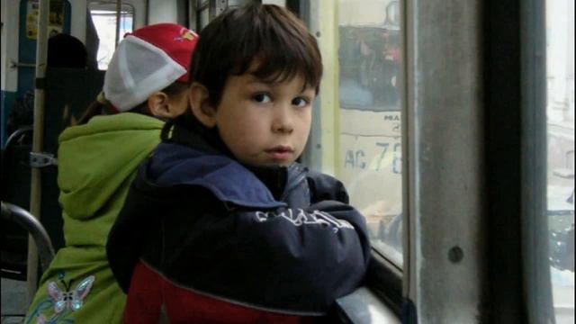 "Воспитываю как хочу!" Маму не поняли в общественном транспорте смотреть онлайн