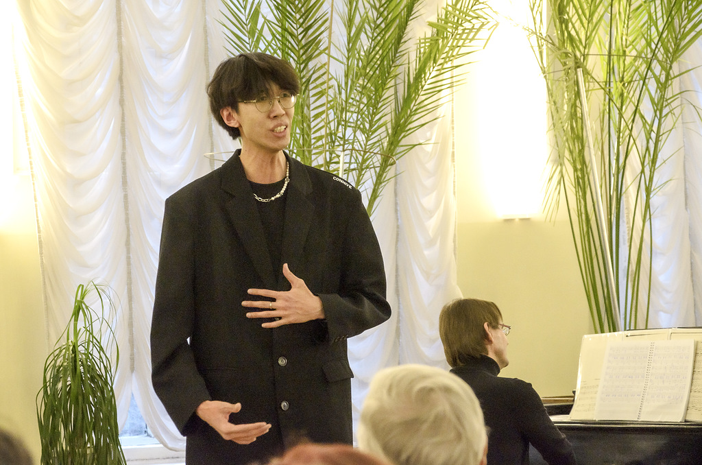 G.Donizetti - Me voglio fa' 'na casa -исполняет Чжао Цзыцзя 赵梓伽 смотреть онлайн