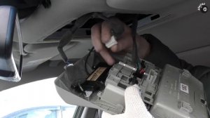 Снимаем верхнюю консоль / Замена лампочек переднего плафона Шевроле Каптива С140