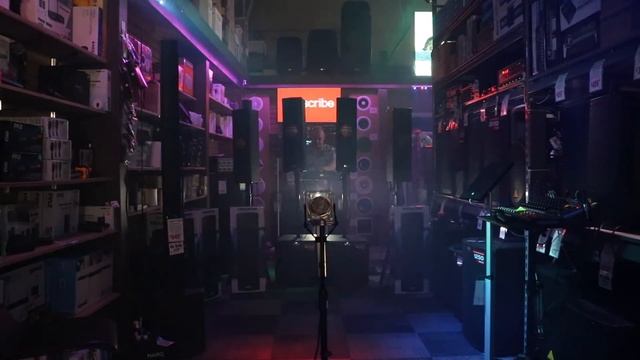 Alto Trouper with the TS212S Subwoofer Line array Package Now with NEW Music from ArtList смотреть онлайн