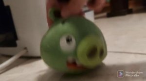 Piggy tales remastered: S3 Ep30 snout on the wall