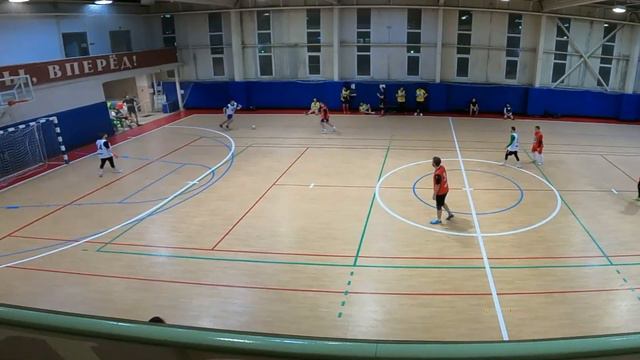 Тысячи фанатов не смогли понять в чём дело смотреть онлайн