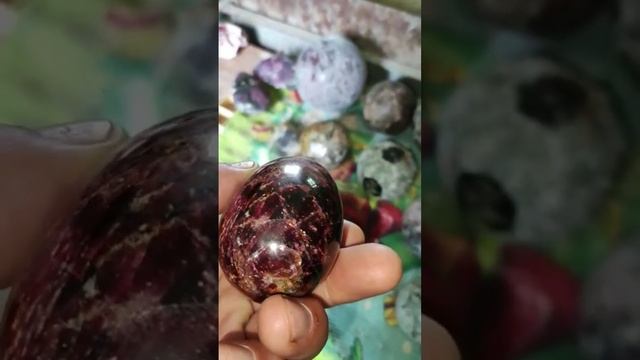 Минералы Хибин. Эвдиалит смотреть онлайн