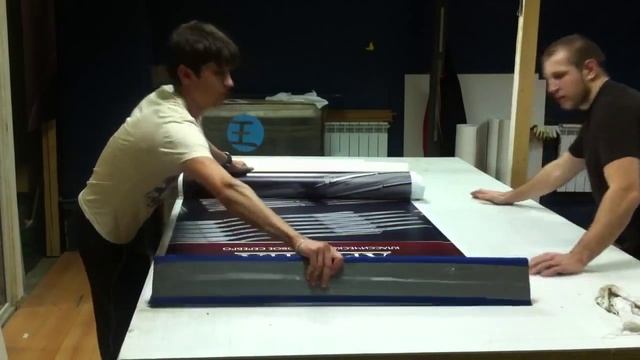 Как наклеить очень большую наклейку, инструкция смотреть онлайн