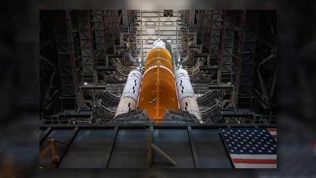 Elon Musk Just SLAMMED NASA’s Space Launch System (SLS)! смотреть онлайн