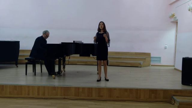 Саберова Лейла. "Белые панамки". Муз. и сл. В. Егоров смотреть онлайн