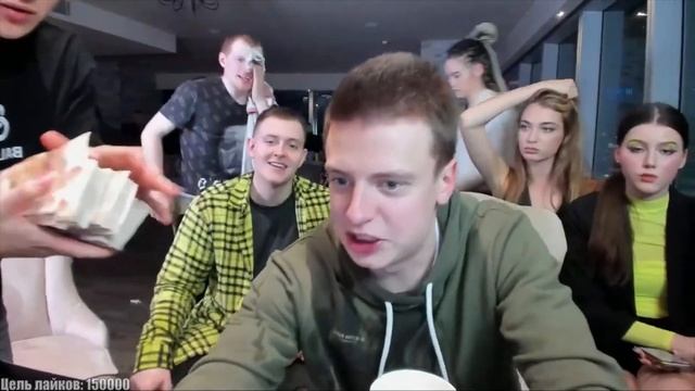 ДЕВУШКА УКРАЛА 5 ТЫСЯЧ РУБЛЕЙ НА СТРИМЕ🤬💸 MELLSTROY Девушки со смотреть онлайн