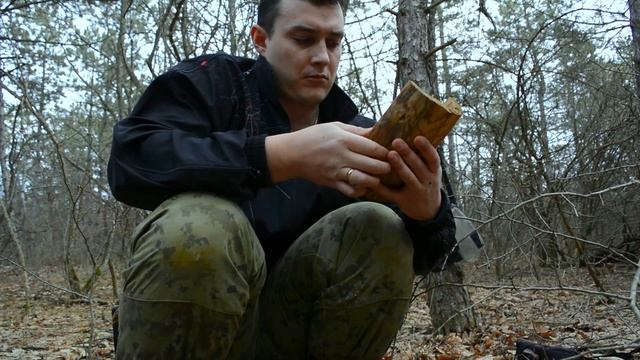 КАК СДЕЛАТЬ ПИВНУЮ КРУЖКУ В ЛЕСУ своими руками, bushcraft, Primitive life, #BERGtravel смотреть онлайн