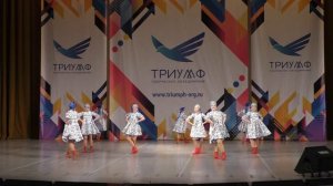 Детский танцевальный коллектив «Палитра» Русские сапожки. Народно-стилизованный танец. Смешанная гр
