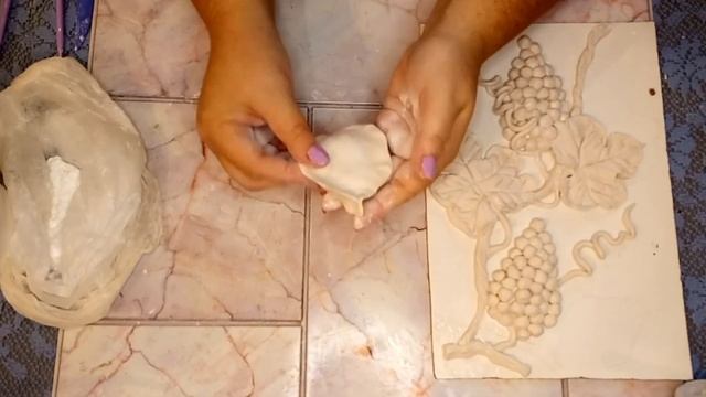 Панно своими руками. Как слепить виноград. Поделки. смотреть онлайн