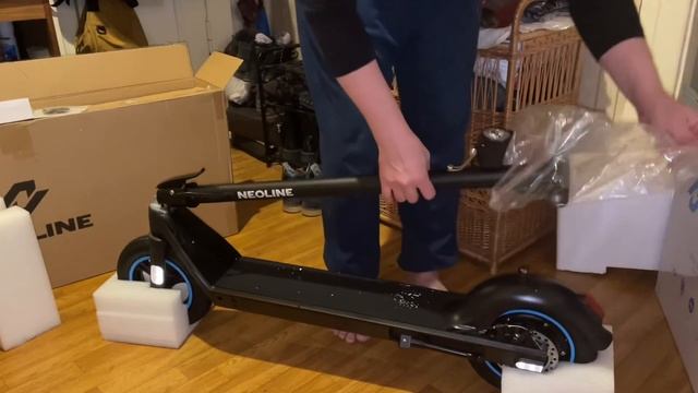 Электросамокат NEOLINE T24