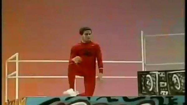 Best electric boogie dance ever! Mr Wave