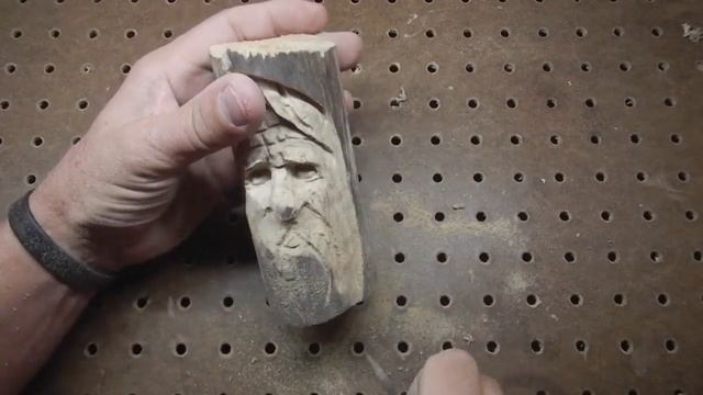 Wise old man wood spirit carving with Foredom and Dremel смотреть онлайн