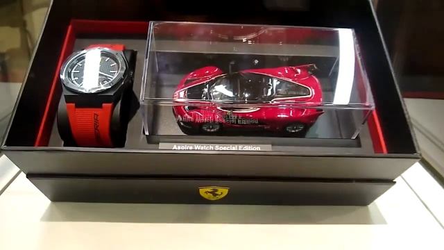 Ferrari Men's Asprie Red Silicone Strap Watch 42mm Gift Set with toy car for Christmas смотреть онлайн