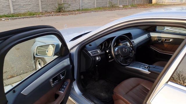 MERCEDES-BENZ  E250 4M 2015 QUICK REVIEW & ACCELERATION