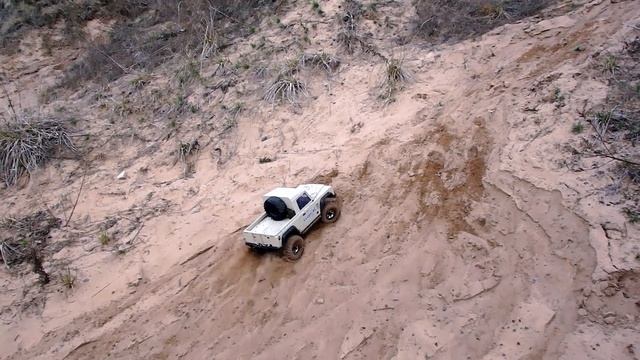 Axial SCX10 Defender - тест мотора за 6$ смотреть онлайн