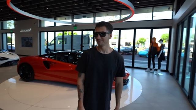 24 YEAR OLD MCLAREN OWNER FORCED TO BUY ANOTHER CAR (MCLAREN PROBLEMS?) смотреть онлайн