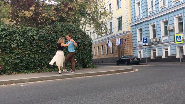 Прогулка под танго-настроение... смотреть онлайн